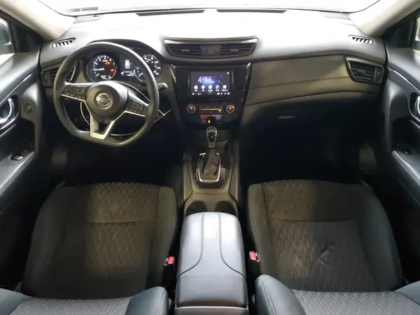 5N1AT2MV4HC781575 2017 NISSAN ROGUE - Image 8