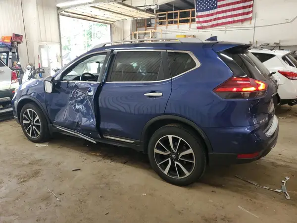 5N1AT2MV4HC781706 2017 NISSAN ROGUE - Image 2
