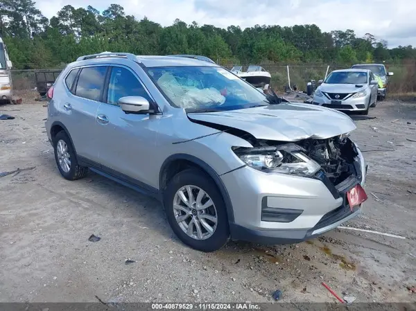 5N1AT2MV4HC783049 2017 NISSAN ROGUE - Image 1