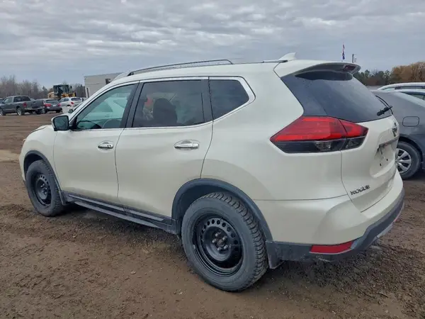 5N1AT2MV4HC785402 2017 NISSAN ROGUE - Image 2