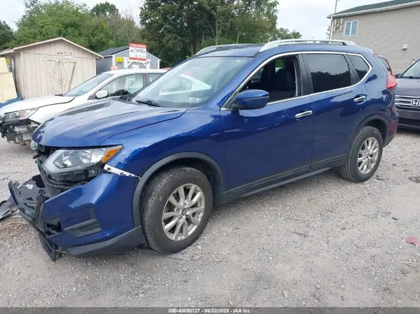 5N1AT2MV4HC789501 2017 NISSAN ROGUE - Image 2