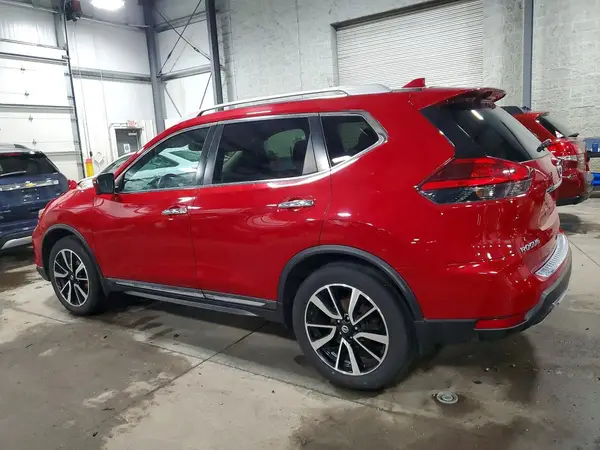 5N1AT2MV4HC793905 2017 NISSAN ROGUE - Image 2