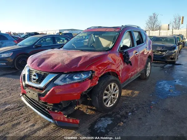 5N1AT2MV4HC796741 2017 NISSAN ROGUE - Image 2