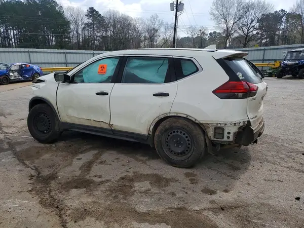 5N1AT2MV4HC799140 2017 NISSAN ROGUE - Image 2