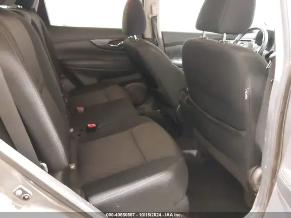 5N1AT2MV4HC799865 2017 NISSAN ROGUE - Image 8