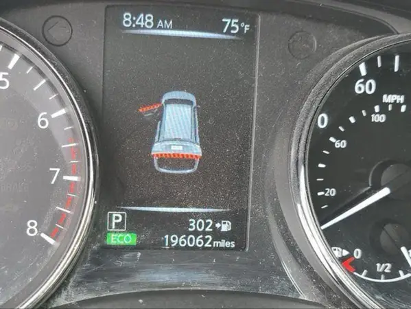 5N1AT2MV4HC801520 2017 NISSAN ROGUE - Image 8