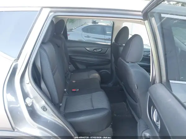 5N1AT2MV4HC802294 2017 NISSAN ROGUE - Image 8