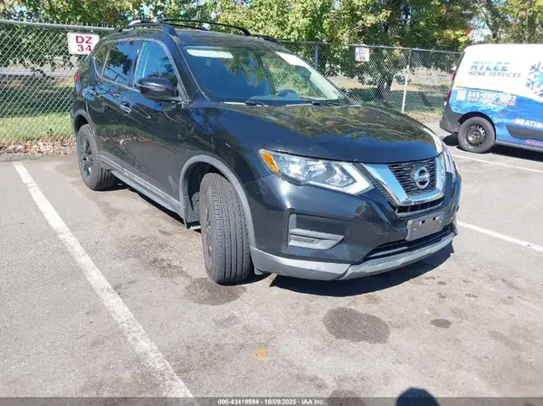 5N1AT2MV4HC805342 2017 NISSAN ROGUE - Image 1