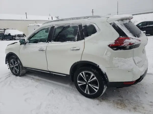 5N1AT2MV4HC807978 2017 NISSAN ROGUE - Image 2