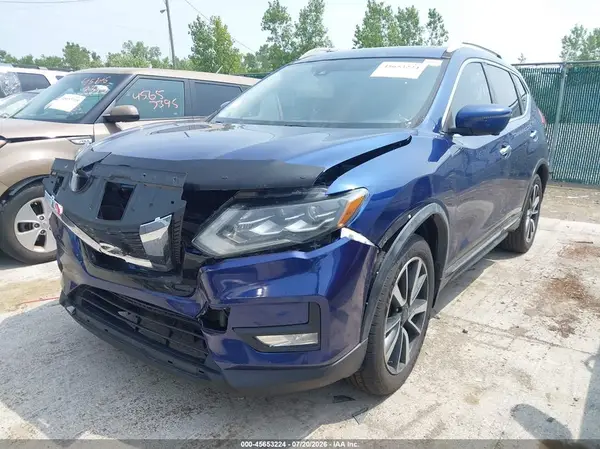 5N1AT2MV4HC808385 2017 NISSAN ROGUE - Image 2