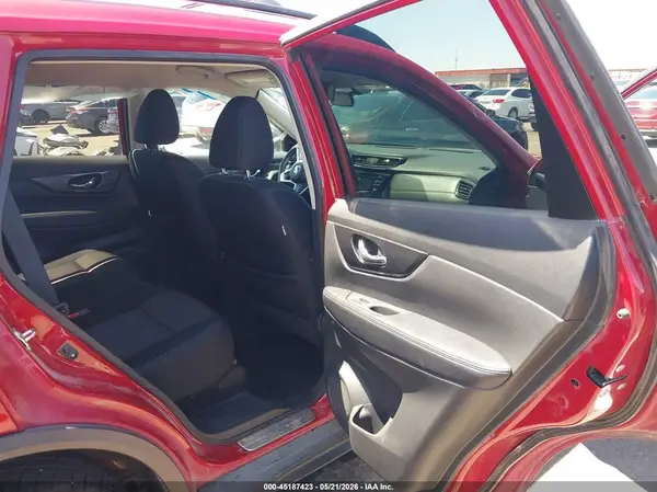 5N1AT2MV4HC809939 2017 NISSAN ROGUE - Image 8