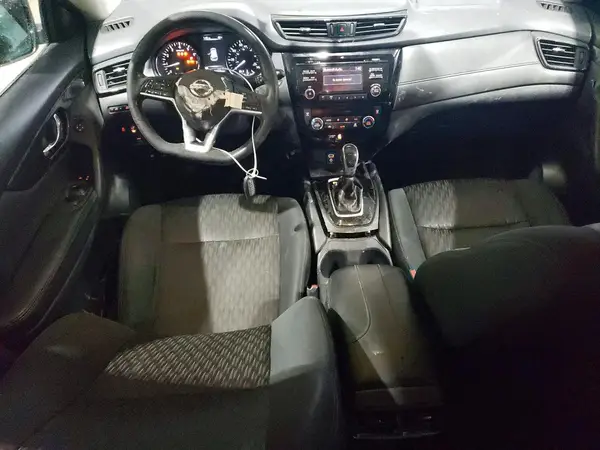 5N1AT2MV4HC810685 2017 NISSAN ROGUE - Image 8