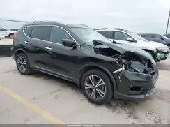 5N1AT2MV4HC811013 2017 NISSAN ROGUE