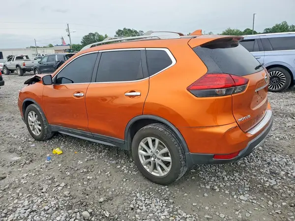 5N1AT2MV4HC811349 2017 NISSAN ROGUE - Image 2