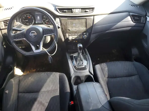 5N1AT2MV4HC811349 2017 NISSAN ROGUE - Image 8
