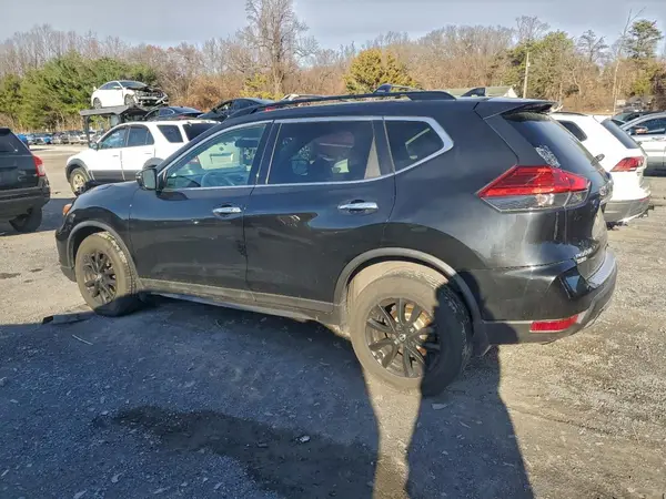 5N1AT2MV4HC815353 2017 NISSAN ROGUE - Image 2