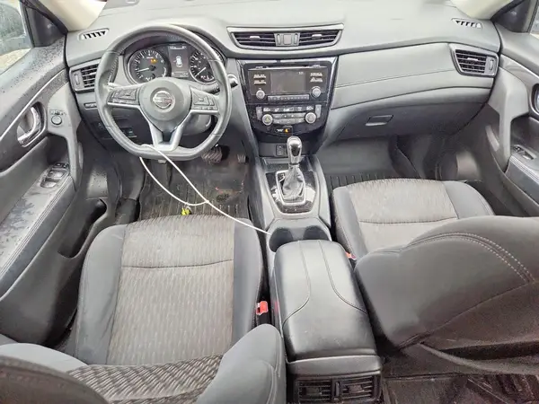 5N1AT2MV4HC816809 2017 NISSAN ROGUE - Image 8