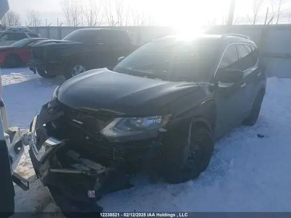 5N1AT2MV4HC817765 2017 NISSAN ROGUE - Image 2