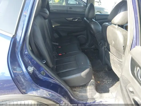 5N1AT2MV4HC817829 2017 NISSAN ROGUE - Image 8