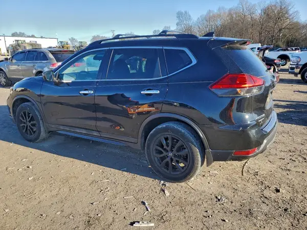 5N1AT2MV4HC819208 2017 NISSAN ROGUE - Image 2