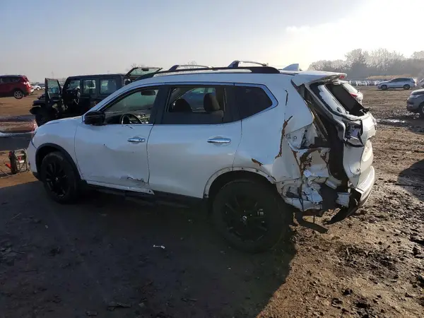 5N1AT2MV4HC819953 2017 NISSAN ROGUE - Image 2