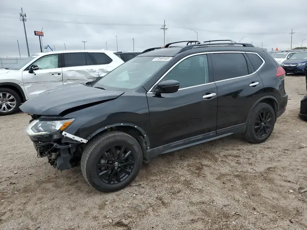 5N1AT2MV4HC820925 2017 NISSAN ROGUE - Image 1
