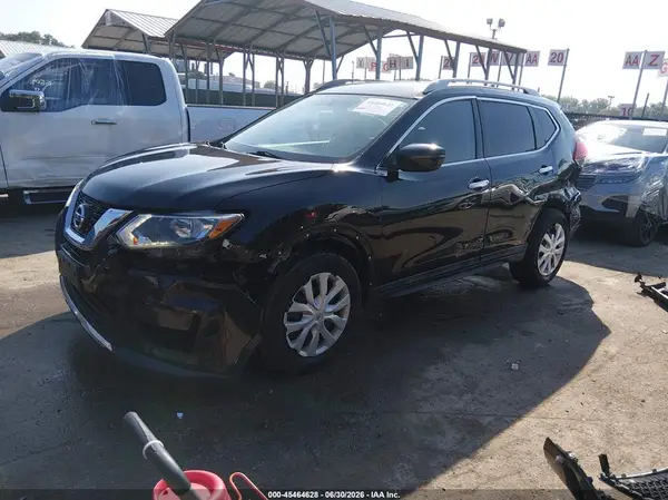 5N1AT2MV4HC823436 2017 NISSAN ROGUE - Image 2
