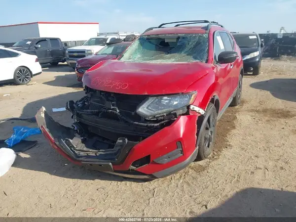 5N1AT2MV4HC827857 2017 NISSAN ROGUE - Image 2