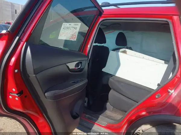 5N1AT2MV4HC827857 2017 NISSAN ROGUE - Image 8