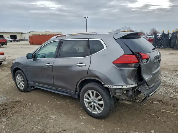 5N1AT2MV4HC828958 2017 NISSAN ROGUE - Image 2