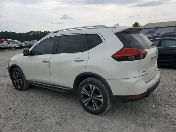 5N1AT2MV4HC831410 2017 NISSAN ROGUE - Image 2