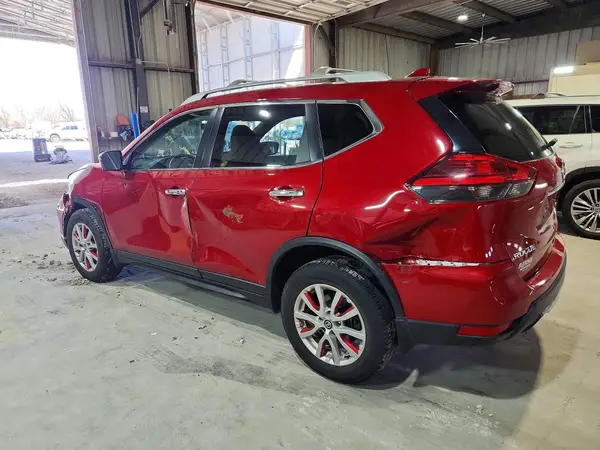 5N1AT2MV4HC832086 2017 NISSAN ROGUE - Image 2