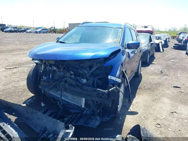 5N1AT2MV4HC833058 2017 NISSAN ROGUE - Image 2