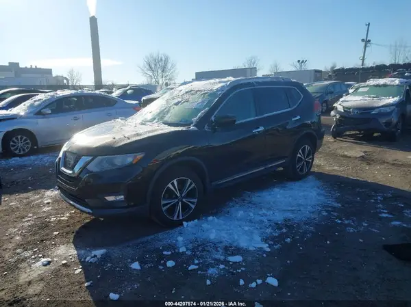 5N1AT2MV4HC839684 2017 NISSAN ROGUE - Image 2