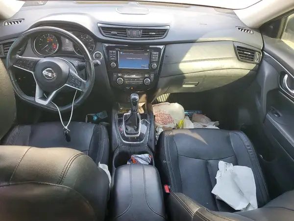 5N1AT2MV4HC843413 2017 NISSAN ROGUE - Image 8