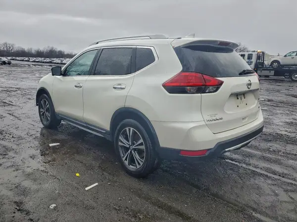 5N1AT2MV4HC848529 2017 NISSAN ROGUE - Image 2