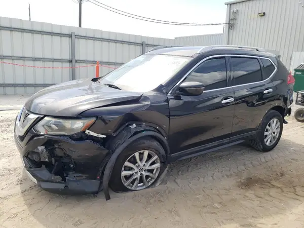 5N1AT2MV4HC849843 2017 NISSAN ROGUE - Image 1