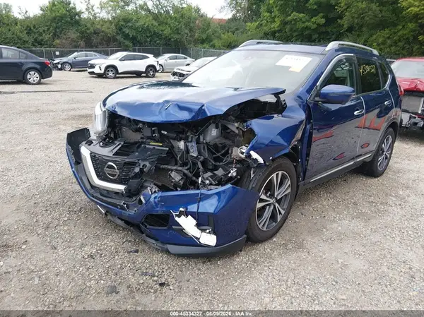5N1AT2MV4HC850961 2017 NISSAN ROGUE - Image 2