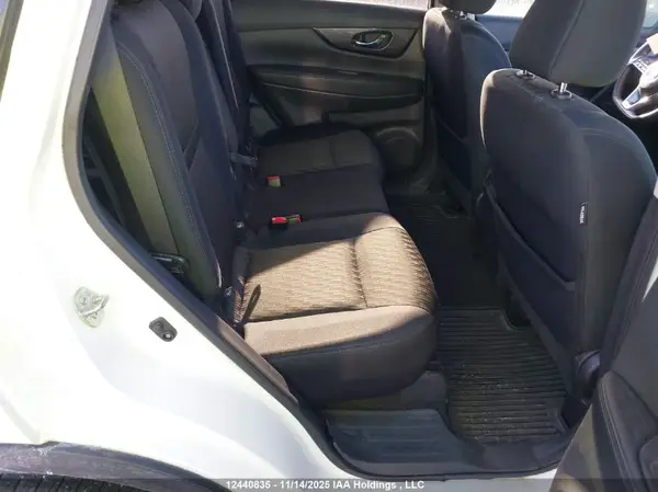 5N1AT2MV4HC851284 2017 NISSAN ROGUE - Image 8