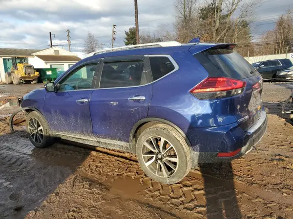 5N1AT2MV4HC851401 2017 NISSAN ROGUE - Image 2