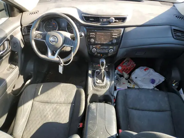 5N1AT2MV4HC855058 2017 NISSAN ROGUE - Image 8