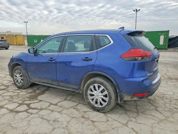 5N1AT2MV4HC860194 2017 NISSAN ROGUE - Image 2