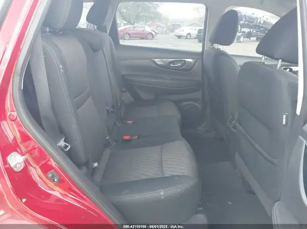 5N1AT2MV4HC864410 2017 NISSAN ROGUE - Image 8