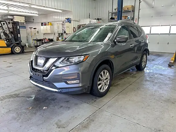 5N1AT2MV4HC865086 2017 NISSAN ROGUE - Image 2