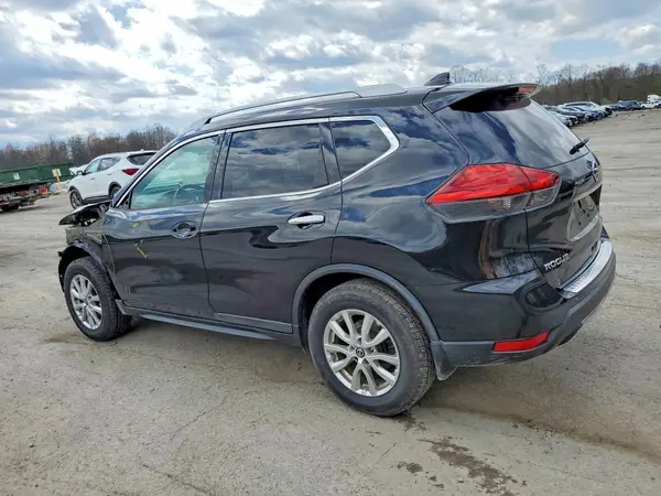 5N1AT2MV4HC866576 2017 NISSAN ROGUE - Image 2