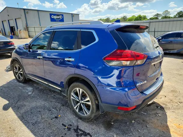 5N1AT2MV4HC867520 2017 NISSAN ROGUE - Image 2