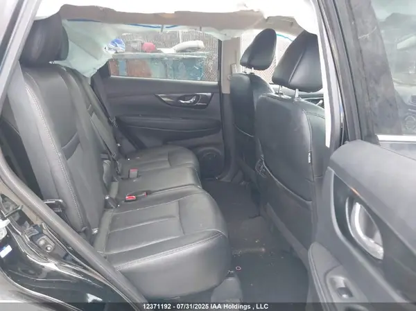 5N1AT2MV4HC870126 2017 NISSAN ROGUE - Image 8