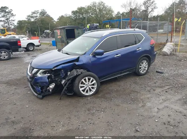 5N1AT2MV4HC870174 2017 NISSAN ROGUE - Image 2