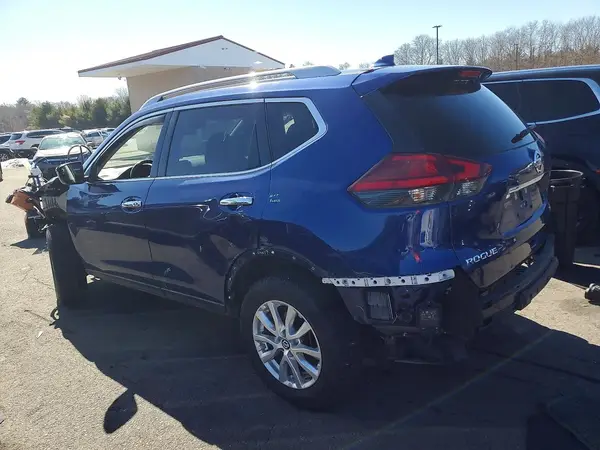 5N1AT2MV4HC872832 2017 NISSAN ROGUE - Image 2