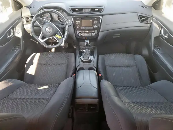 5N1AT2MV4HC874113 2017 NISSAN ROGUE - Image 8